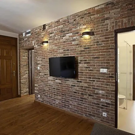 Class Apartment